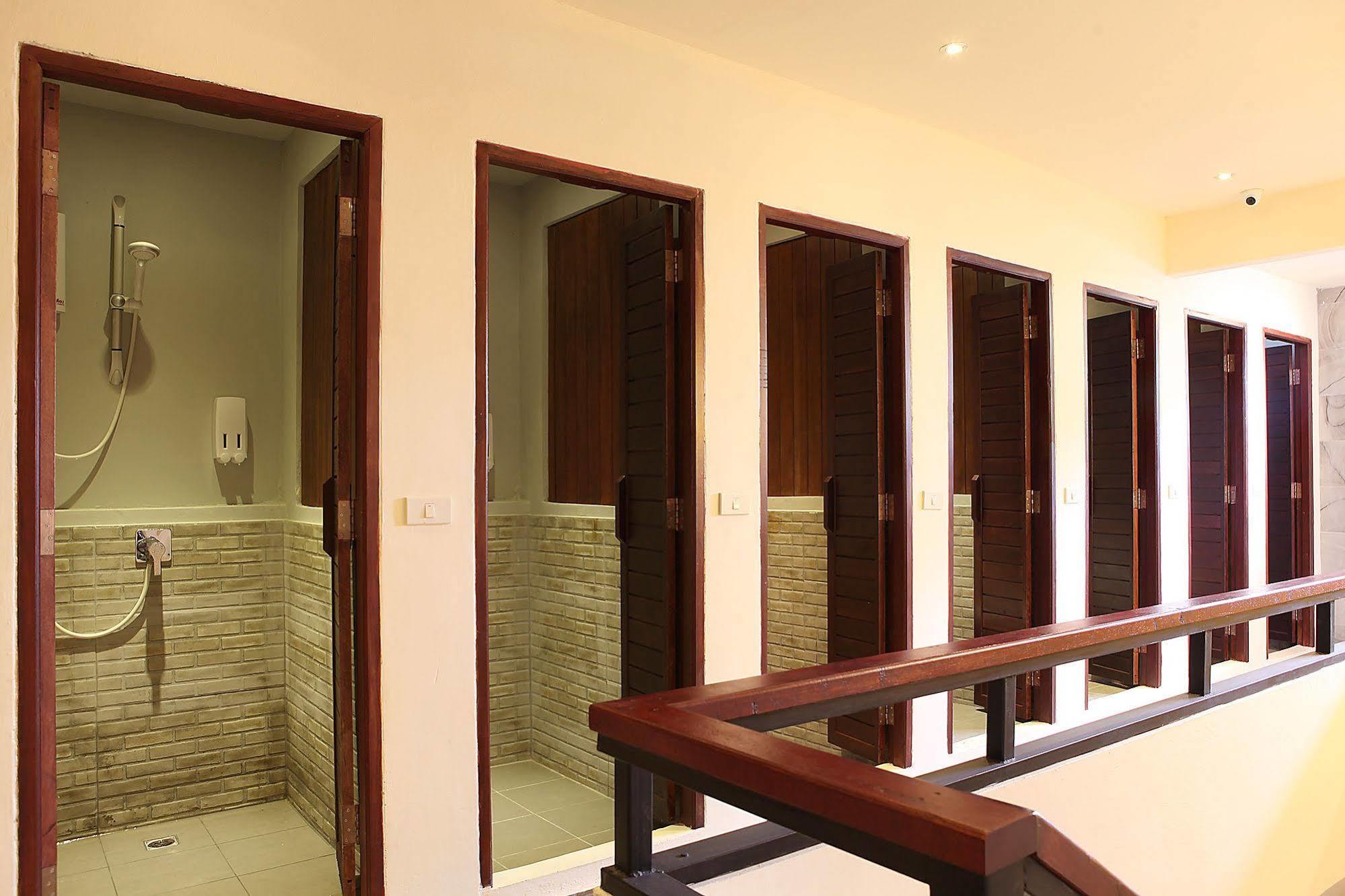 Hogwortz Hostel Krabi town Εξωτερικό φωτογραφία