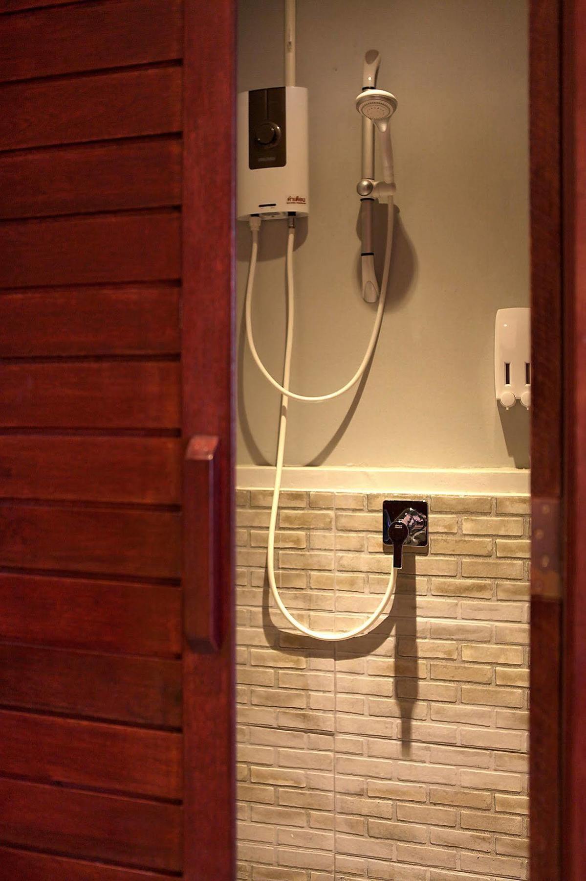Hogwortz Hostel Krabi town Εξωτερικό φωτογραφία